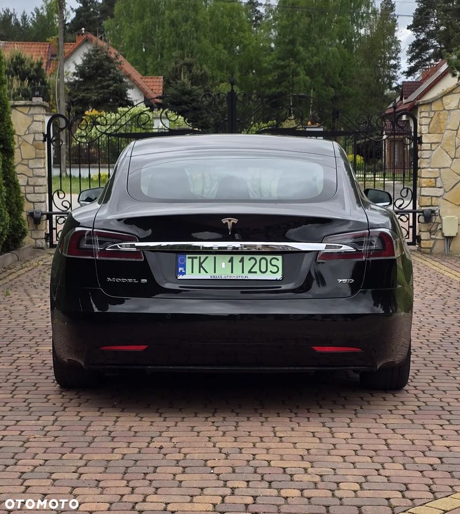 Tesla Model S - 7