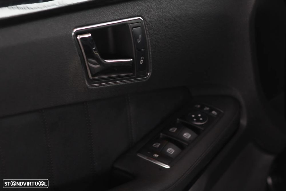 Mercedes-Benz E 250 CDI Avantgarde BlueEfficiency Auto. - 24
