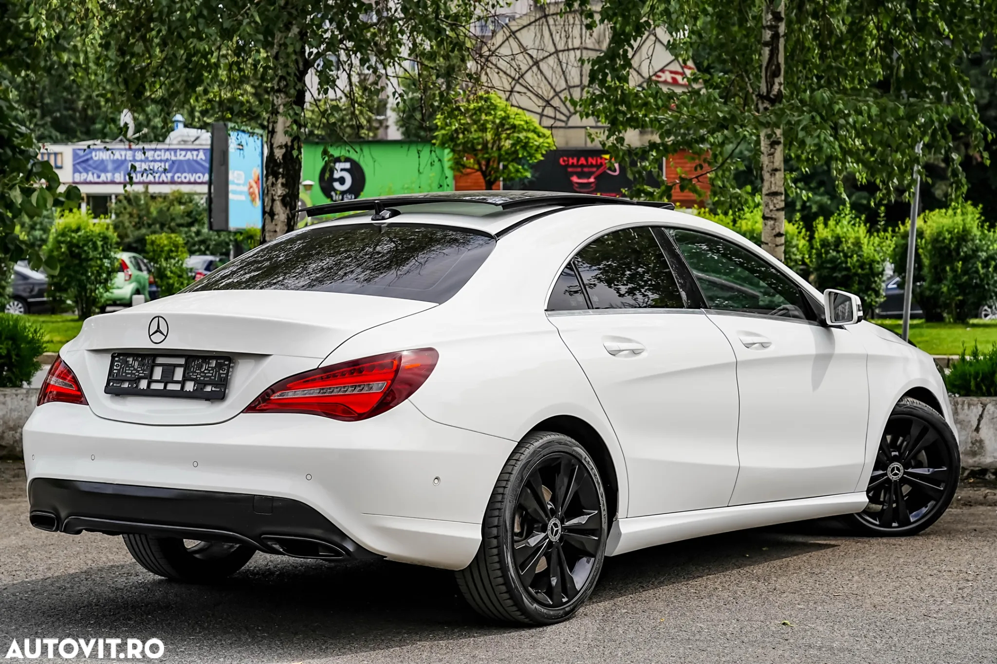 Mercedes-Benz CLA 180 7G-DCT AMG Line - 10