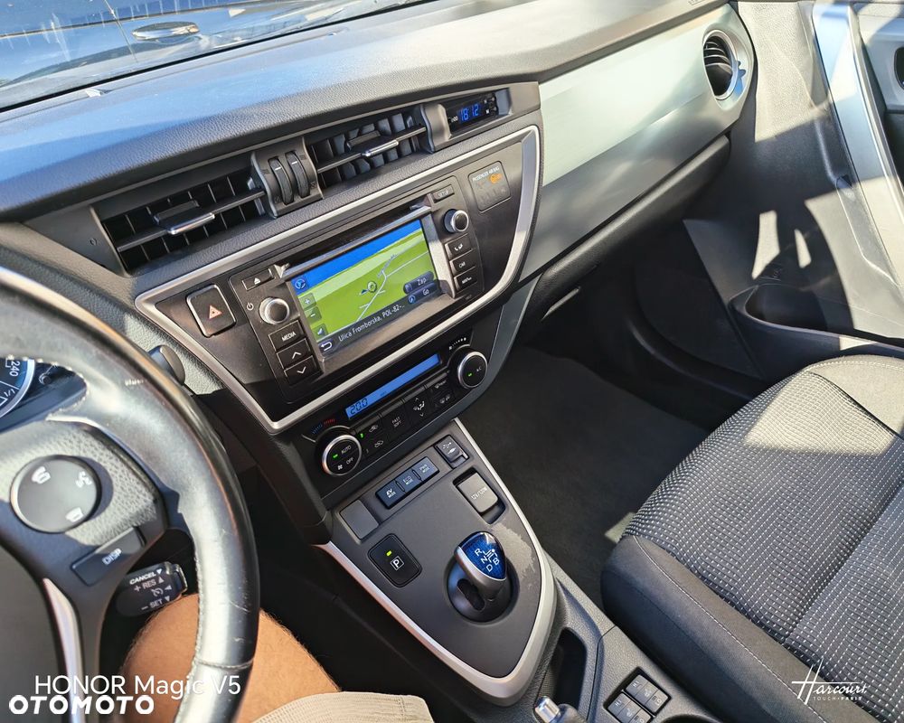 Toyota Auris - 14