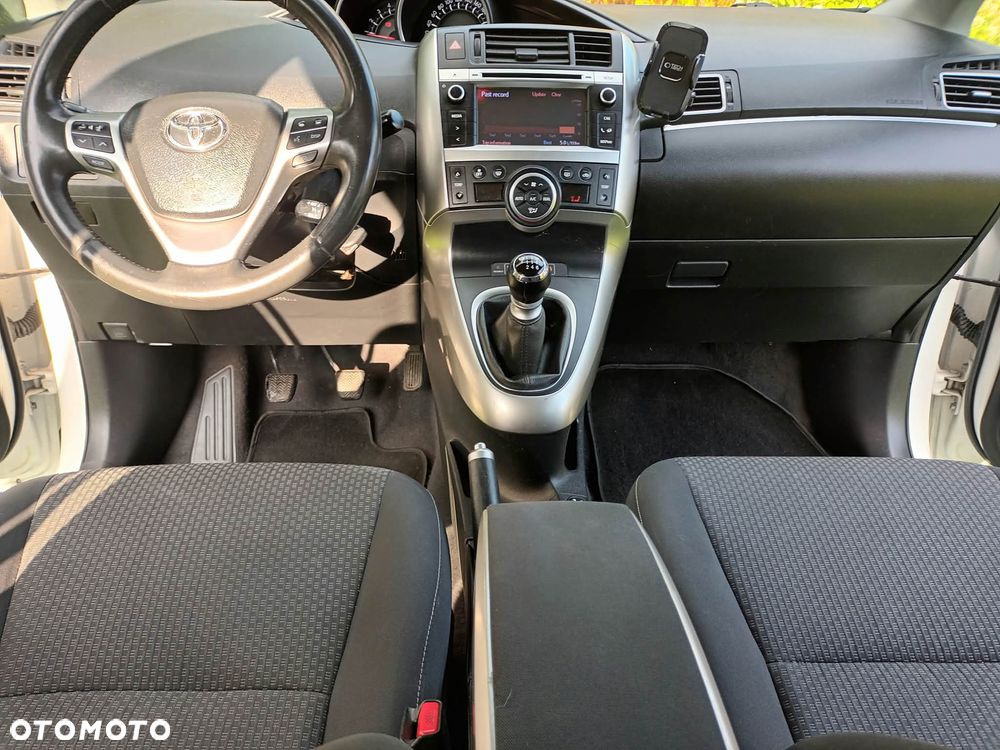 Toyota Verso 2014 photo 4