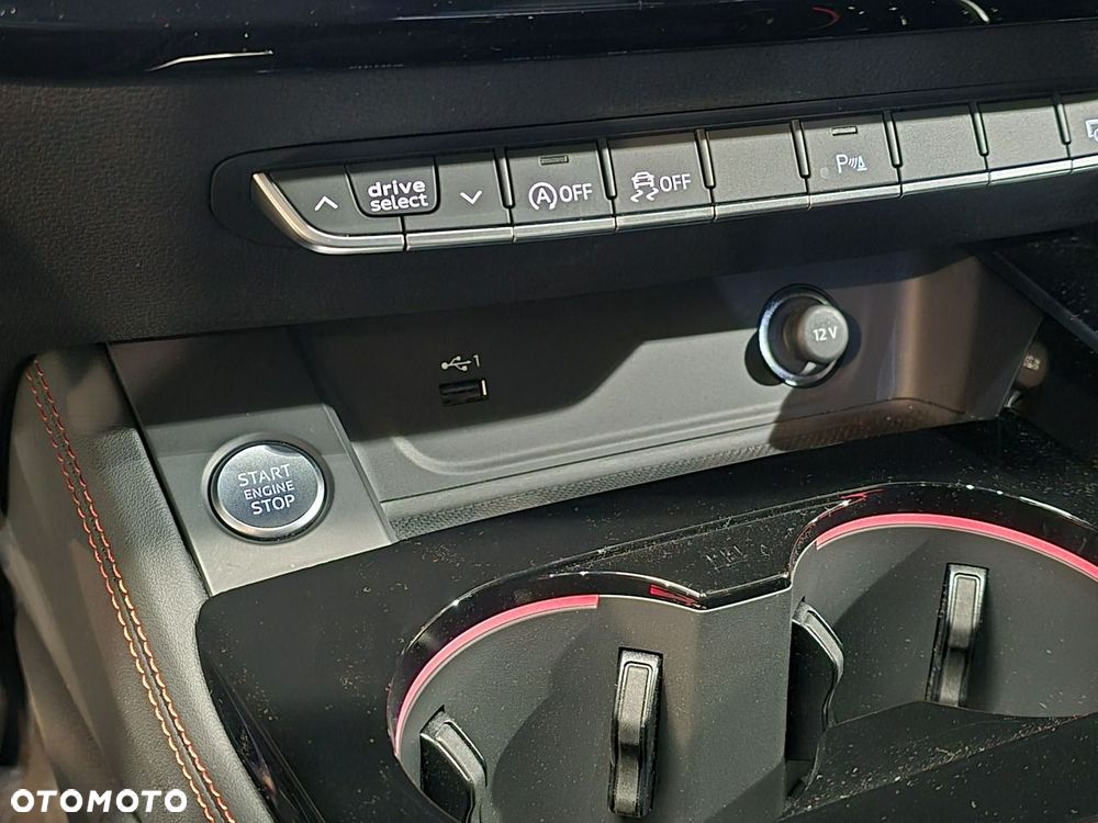 Audi A4 Limousine 40 TFSI quattro S tronic - 26