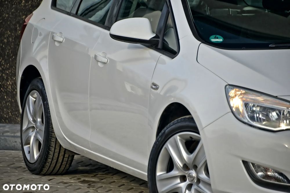 Opel Astra 1.6 Active - 11