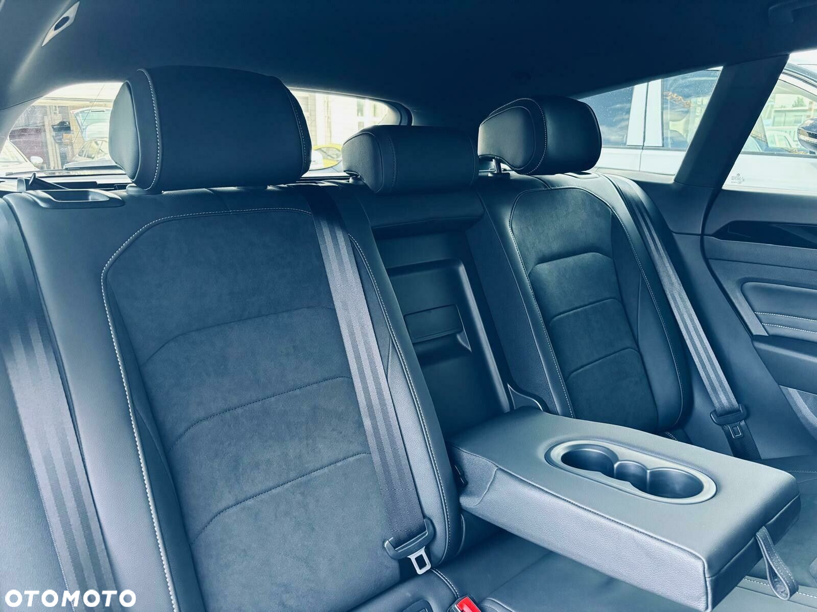 Volkswagen Arteon 2.0 TSI R-Line DSG - 22