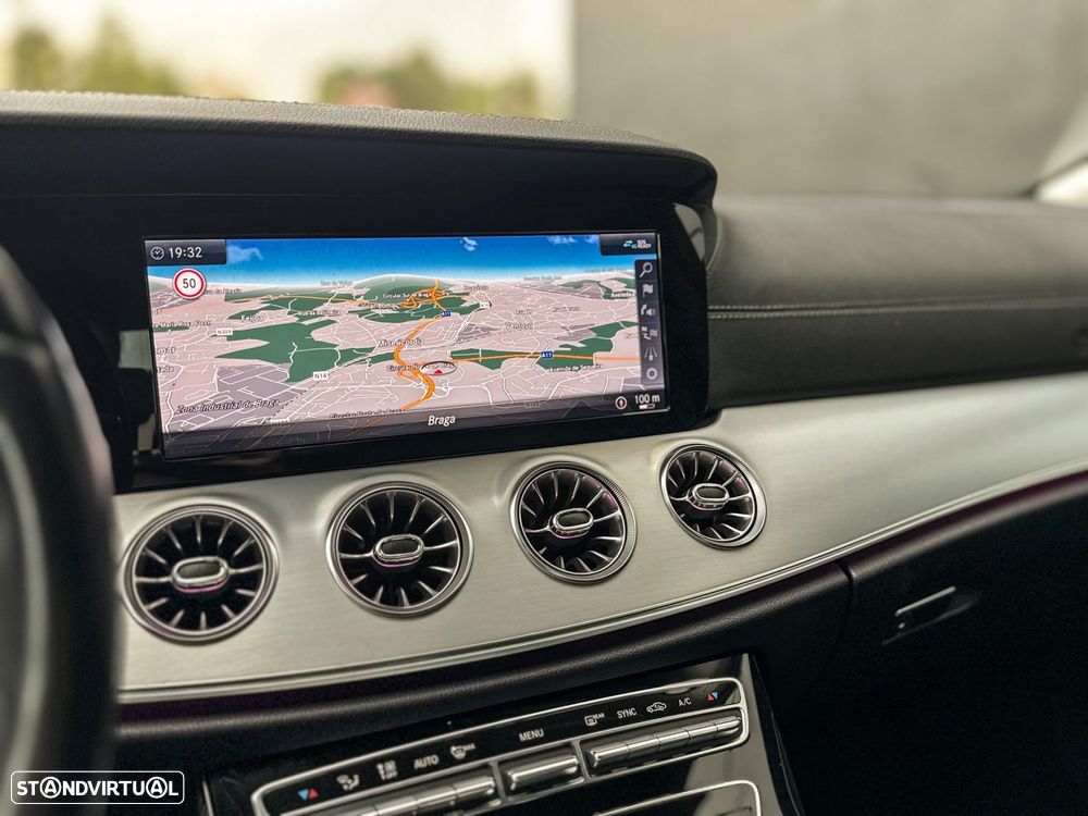 Mercedes-Benz CLS 300 d - 38
