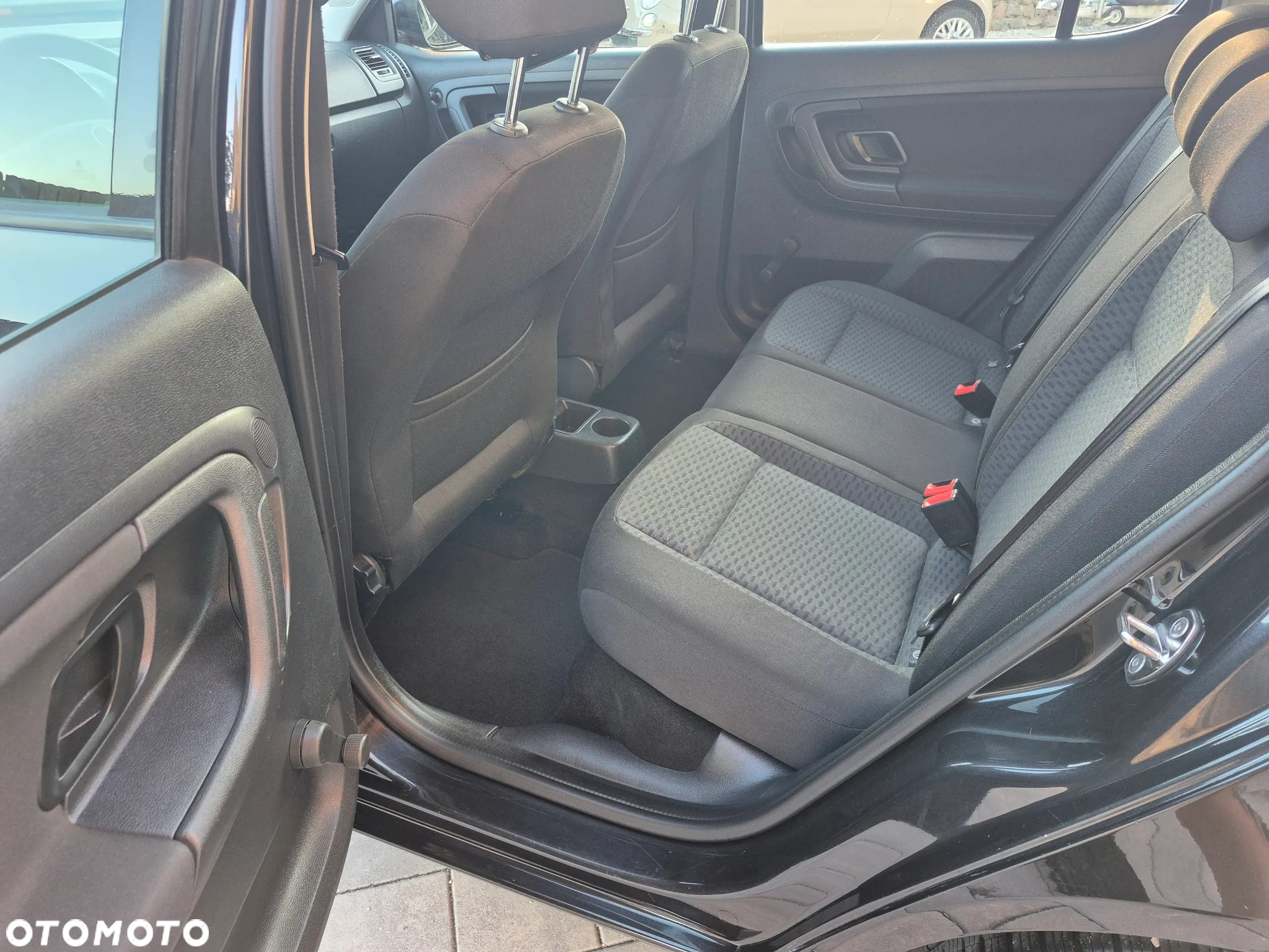 Skoda Fabia 1.2 HTP Ambiente - 9
