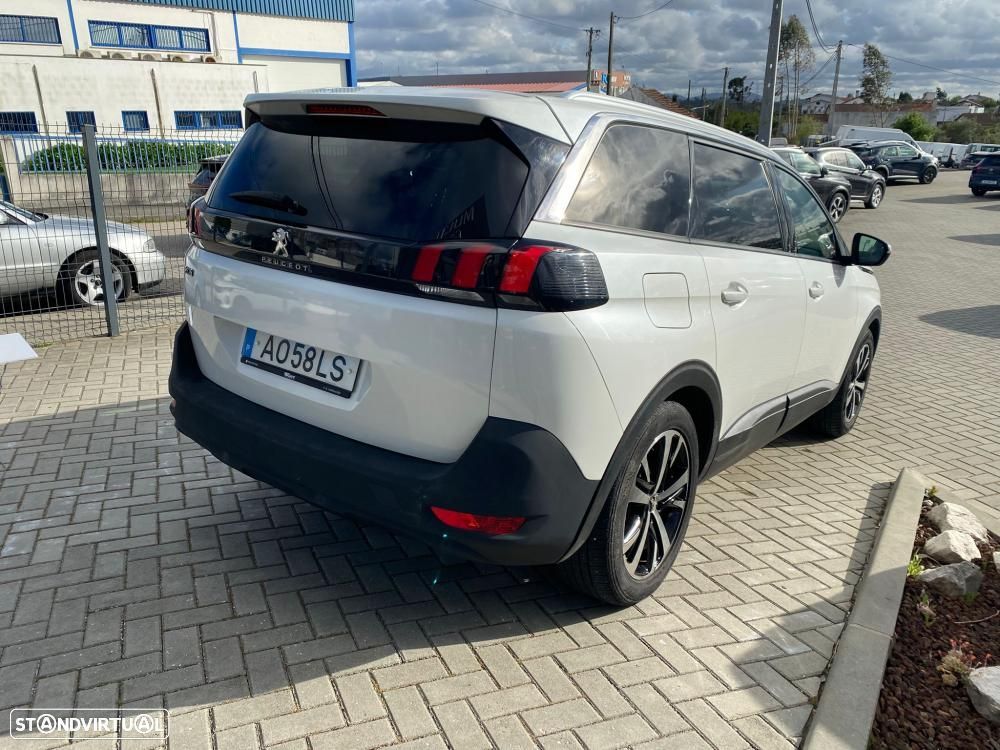 Peugeot 5008 - 3