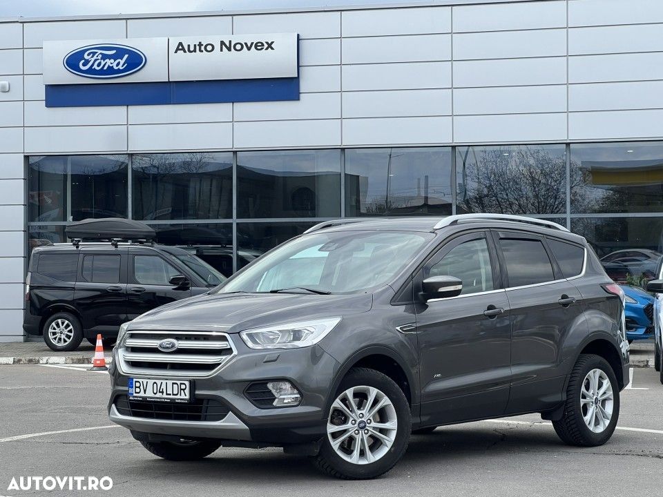 Ford Kuga - 1