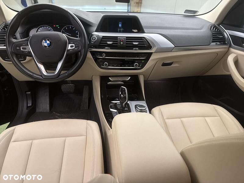 BMW X3 xDrive20i - 22