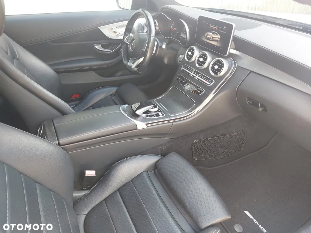 Mercedes-Benz Klasa C 300 Coupe 9G-TRONIC AMG Line - 13