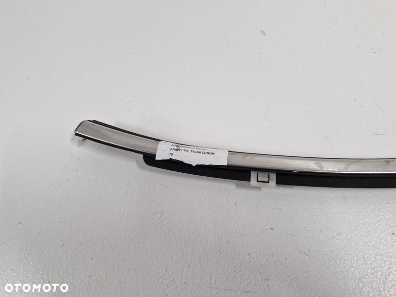 KIA CEED II 2 LISTWA ZGARNIAJĄCA DRZWI PRAWY TYŁ TYLNA CHROM - 3
