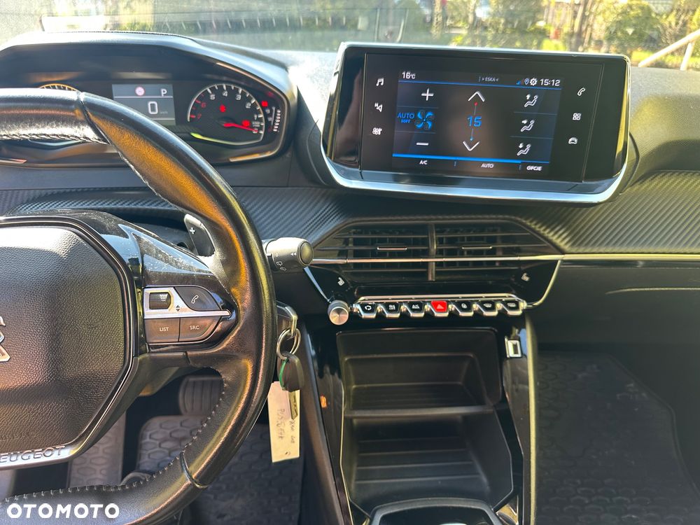 Peugeot 208 1.2 PureTech Allure S&S EAT8 - 10