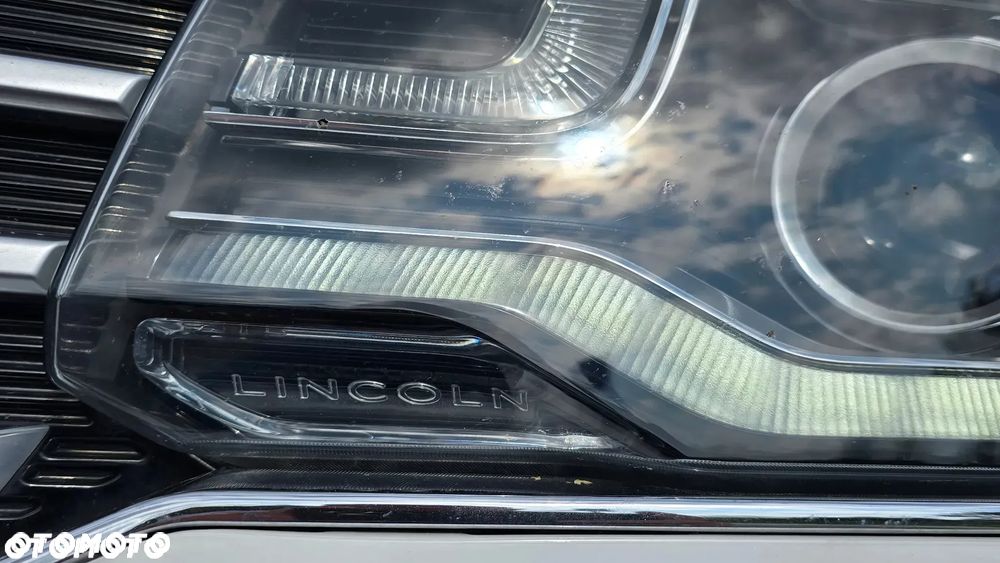 Lincoln Navigator - 10