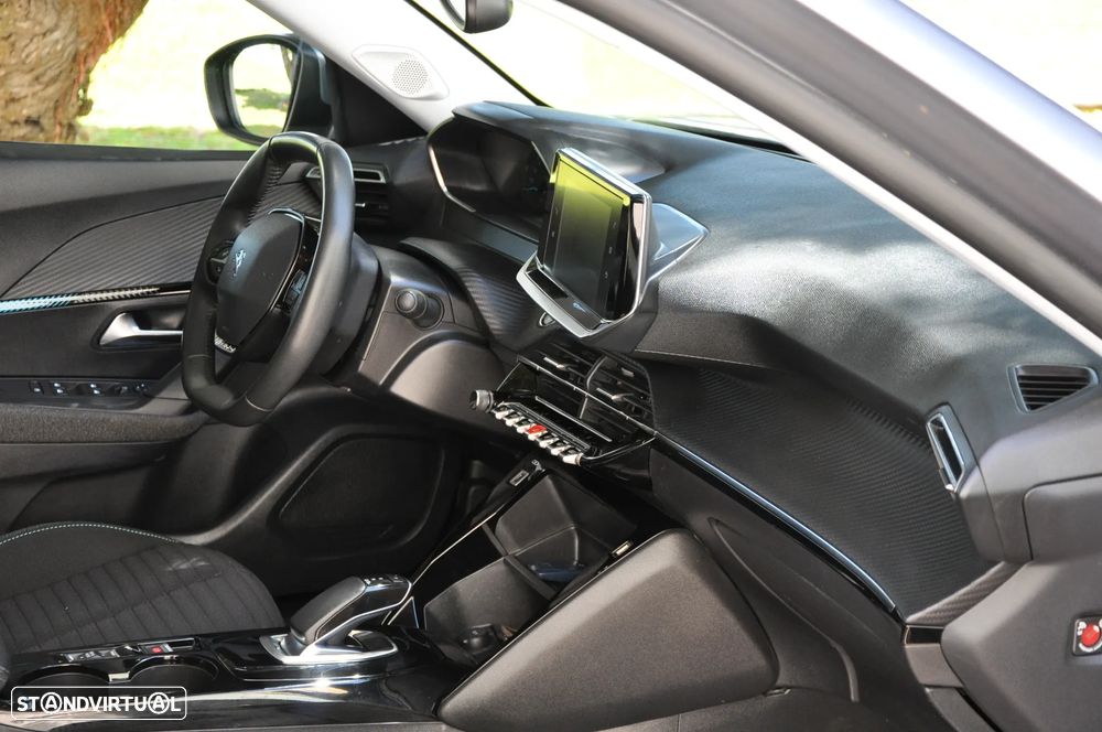 Peugeot e-2008 Style - 35