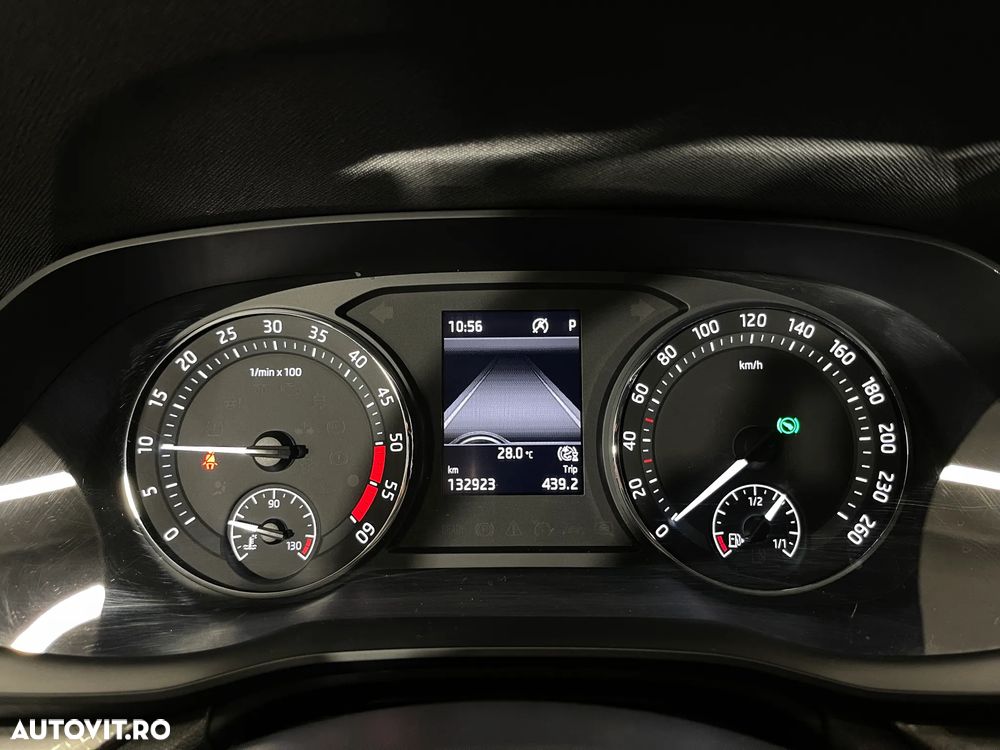 Skoda Octavia 2.0 TDI DSG Ambition - 27