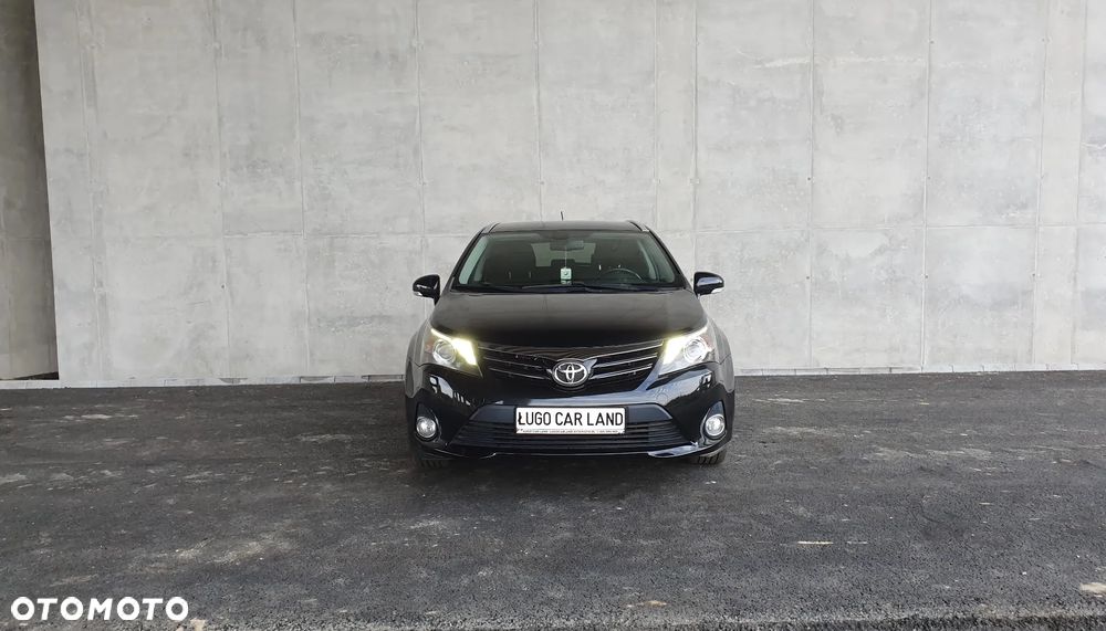 Toyota Avensis 1.8 Multidrive S Executive - 9