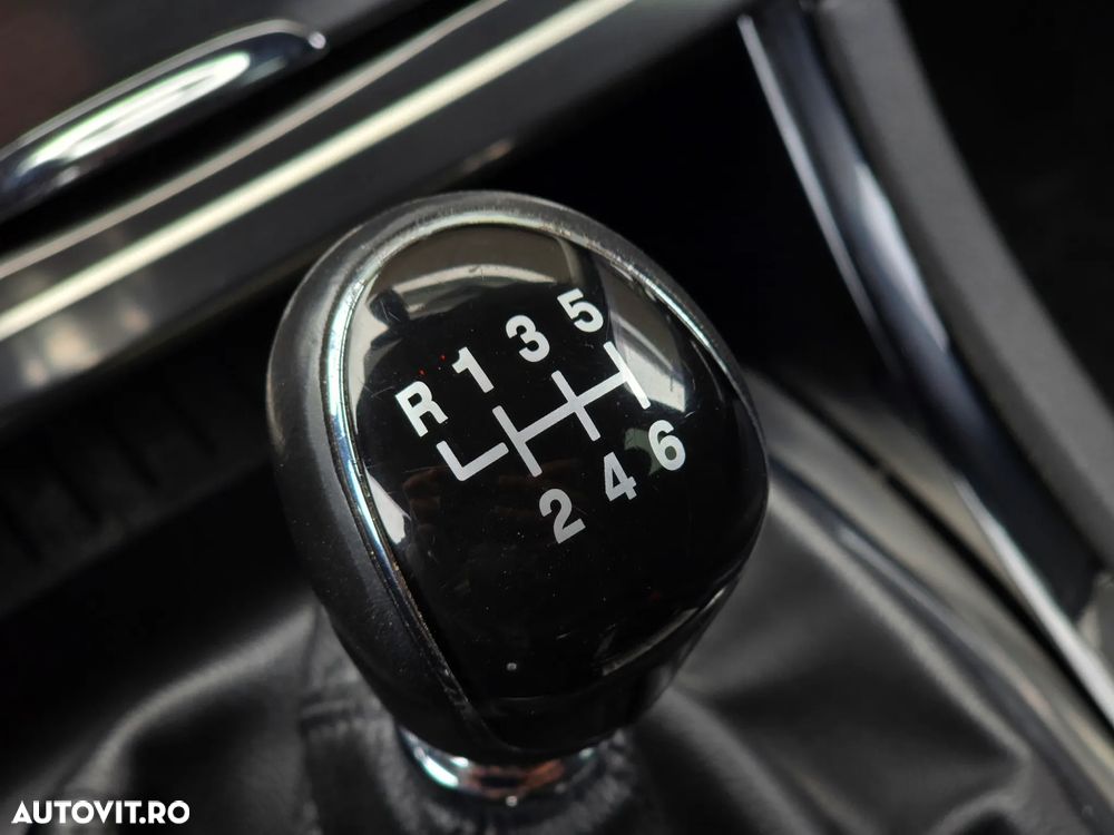 Ford Mondeo 2.0 TDCi Titanium X - 17