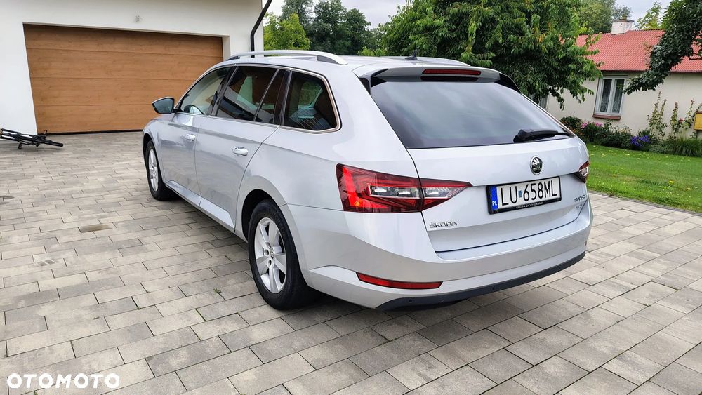 Skoda Superb 2.0 TDI 4x4 Ambition DSG - 9