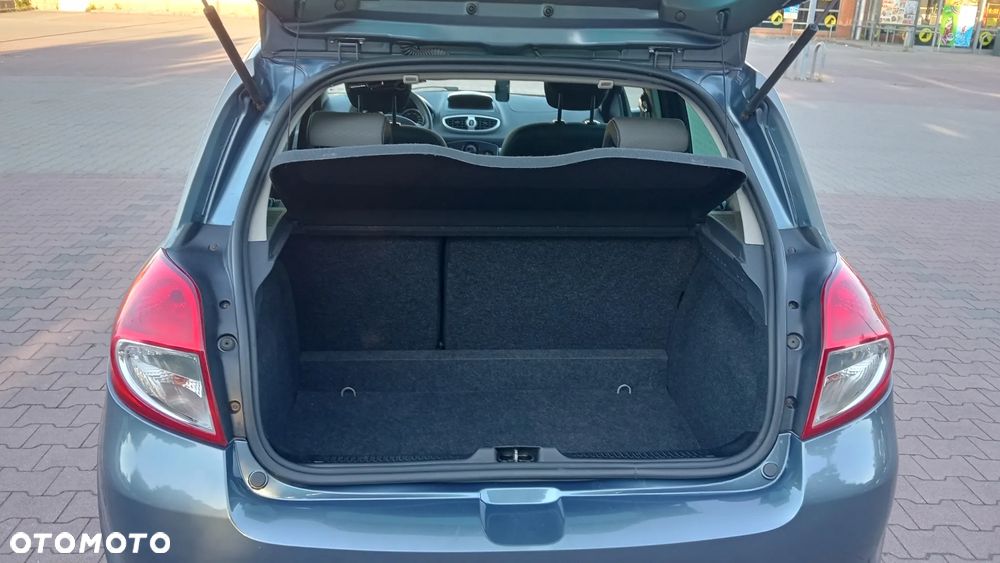 Renault Clio 1.2 16V Alize - 10