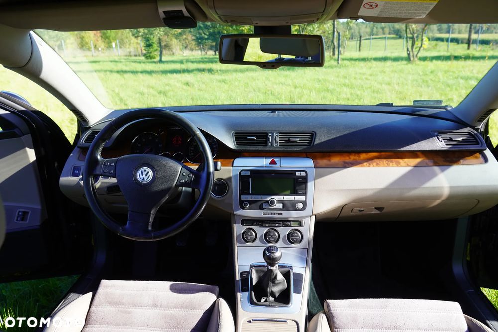 Volkswagen Passat 1.8 TSI Highline - 17