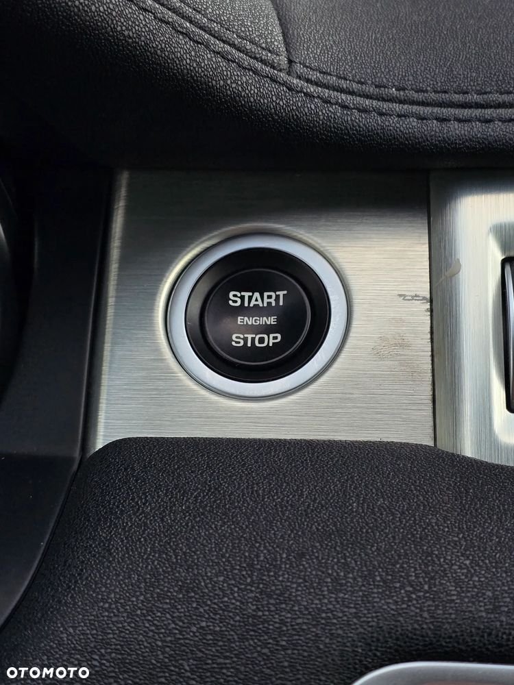 Land Rover Range Rover Evoque - 32