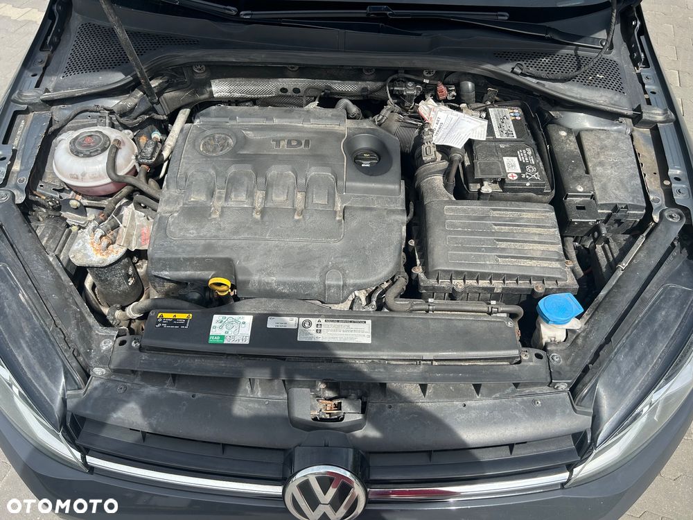 Volkswagen Golf 1.6 TDI BMT Highline - 11