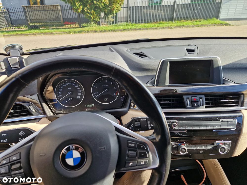 BMW X1 xDrive20d - 25
