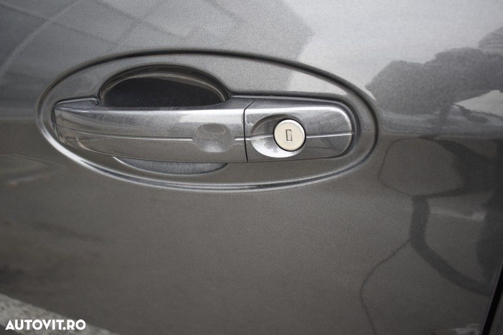 Ford Grand C-Max - 40