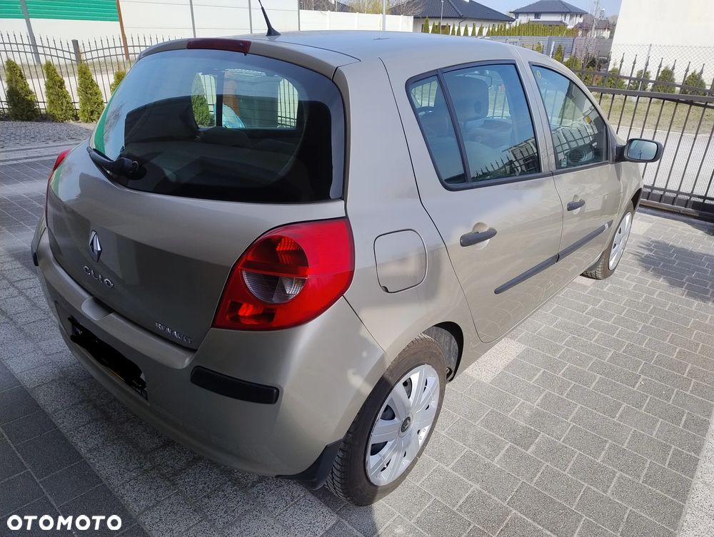 Renault Clio 1.2 16V Alize - 3
