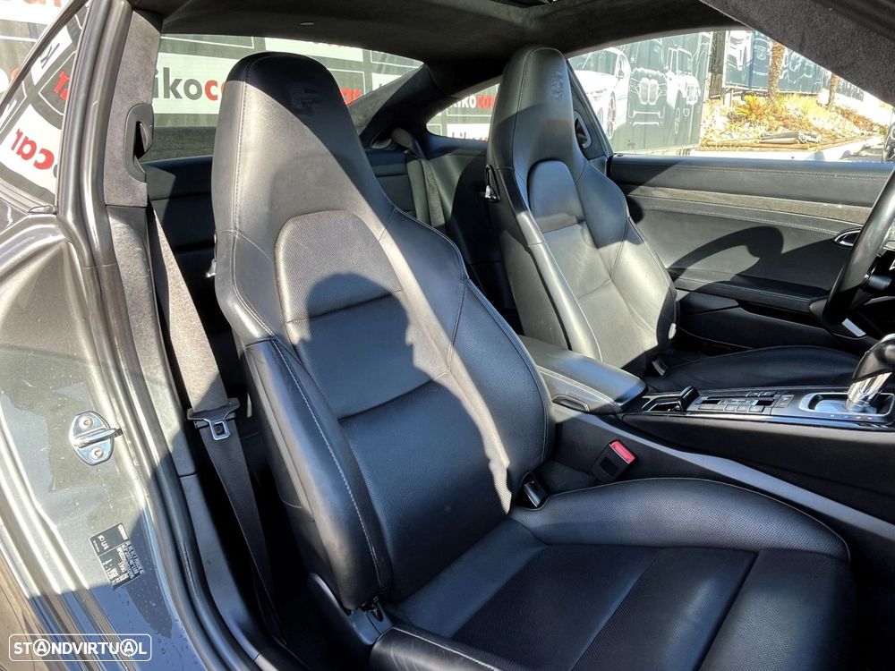 Porsche 911 (991) Turbo S PDK - 13