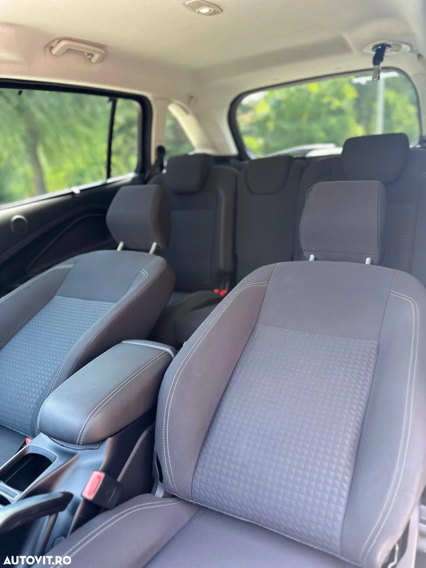 Ford Grand C-Max - 20