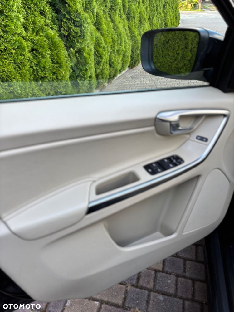 Volvo XC 60 - 8