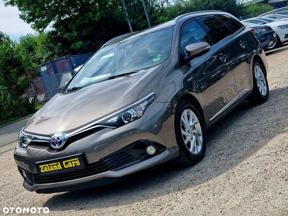 Toyota Auris Hybrid 135 Selection - 1