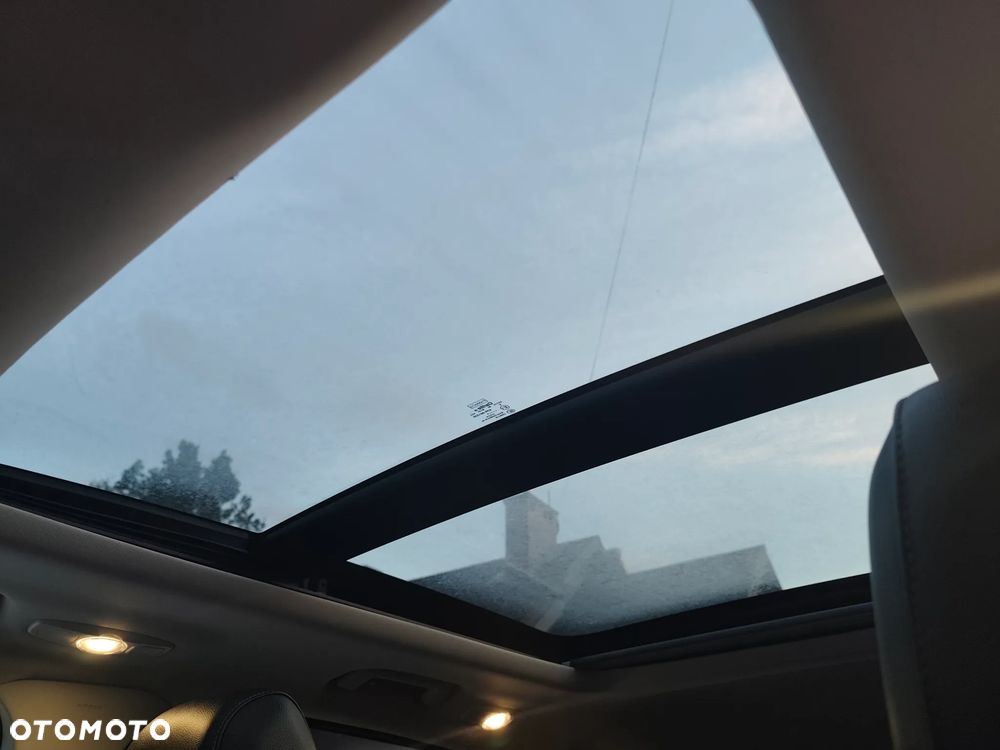 Ford Escape 2.0 EcoBoost AWD Titanium - 9