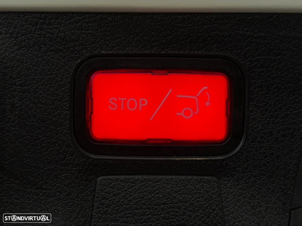 Mercedes-Benz CLA 250 e Shooting Brake AMG Line - 13