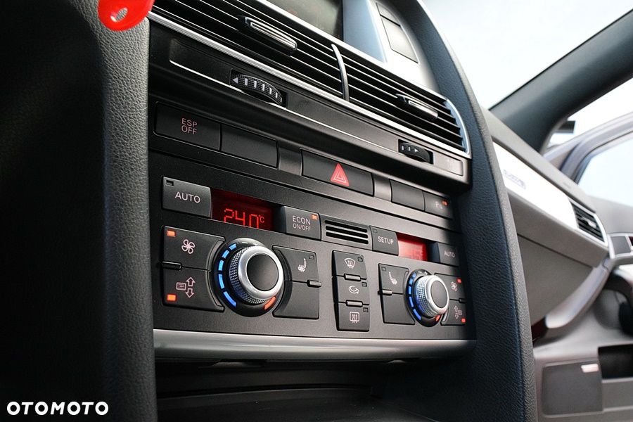 Audi A6 Limousine 3.0 TDI DPF quattro tiptronic - 32