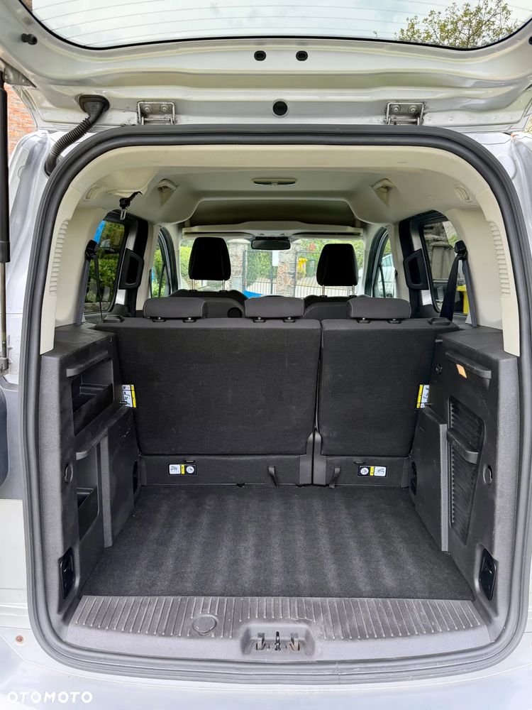 Ford Tourneo Courier 1.0 EcoBoost S&S Titanium - 10