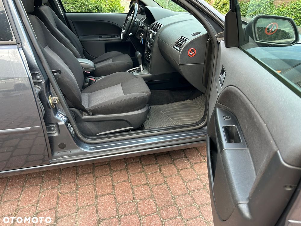 Ford Mondeo 2.0 Trend - 27