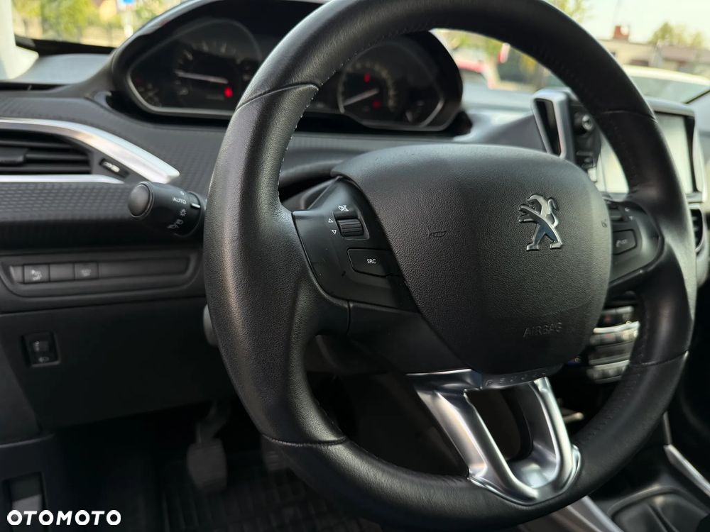Peugeot 2008 PureTech 82 Style - 17