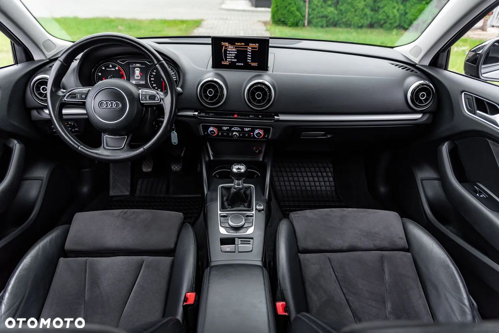 Audi A3 Sportback 1.8 TFSI Ambition - 25
