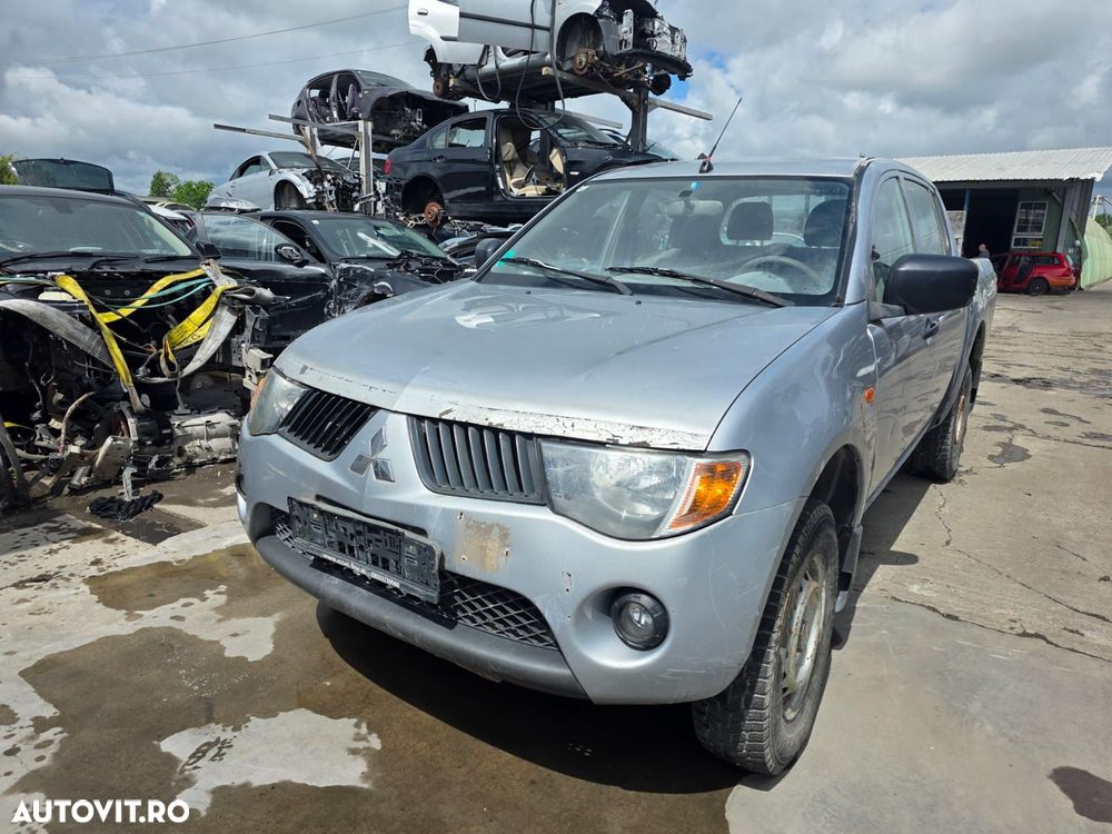 Dezmembram  Mitsubishi L200 2007 2.5did - 2