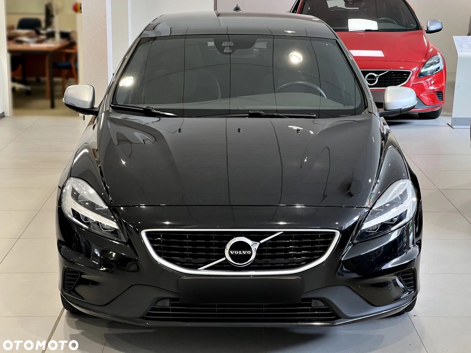 Volvo V40 T3 Geartronic RDesign - 1
