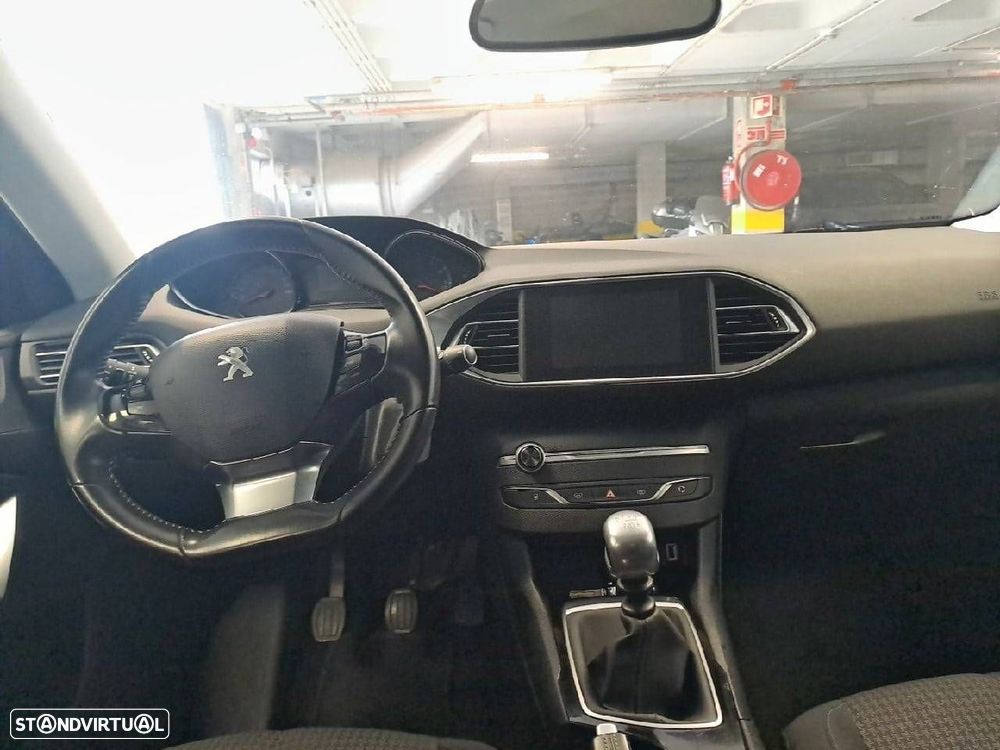 Peugeot 308 SW 1.2 PureTech Style - 8