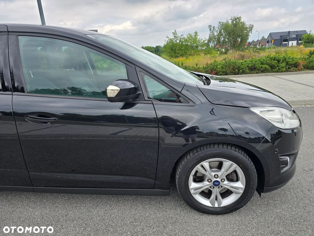 Ford Grand C-MAX - 35