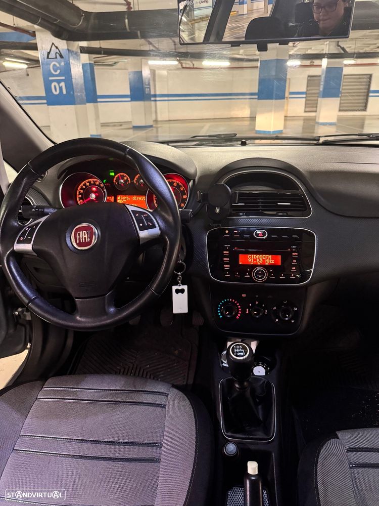 Fiat Grande Punto - 11