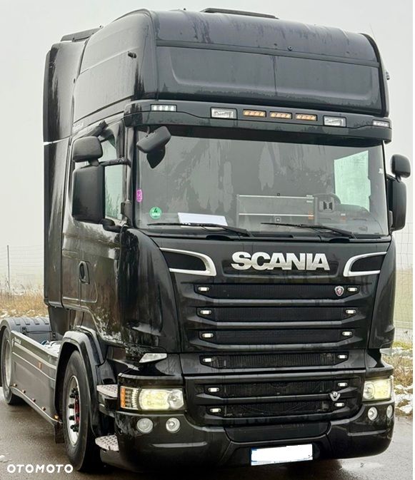 Scania R520 V8 TOPLINE STREAMLINE AUTOMAT RETARDER BEZ EGR FULLSPOJLERY KLIMA WEBASTO XENONY LED LODÓWKA TYŁ NA 4-PODUSZKACH NOWE TACHO!!! SERWISOWANA EURO 6 2015r ŁADNA - 2