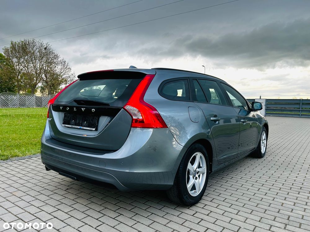 Volvo V60 D3 Kinetic - 9