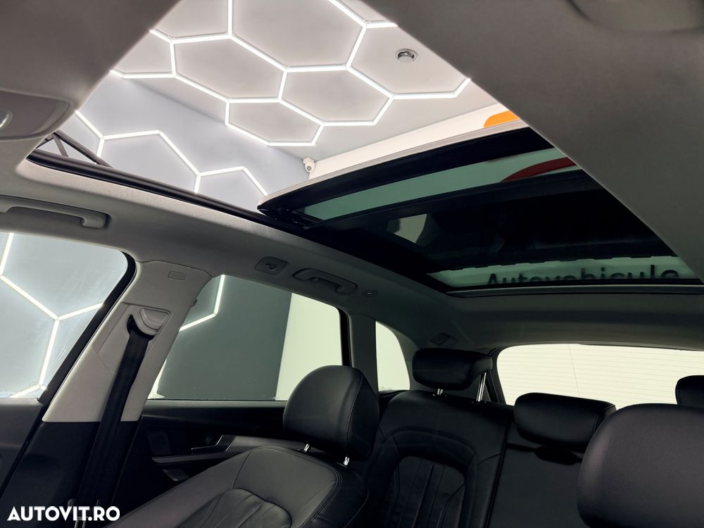 Audi Q5 40 TDI quattro S tronic design - 24