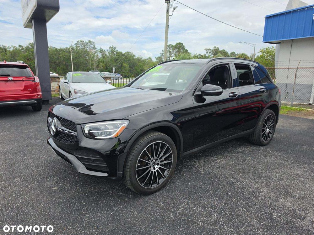 Mercedes-Benz GLC 300 4Matic 9G-TRONIC AMG Line - 1