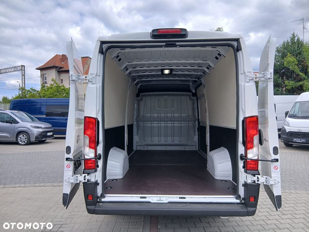 Toyota Proace Max - 10